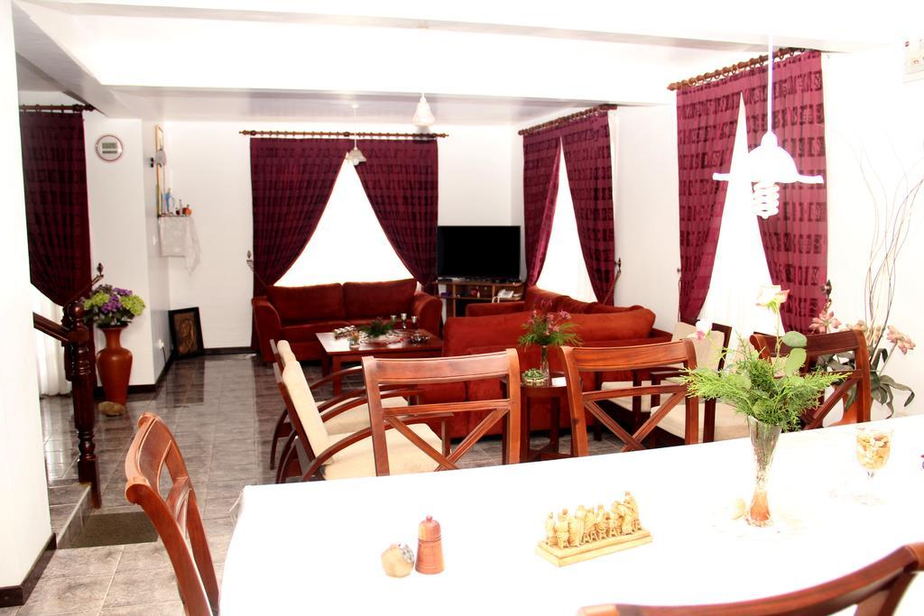 נוארה אליה Perera Homestay מראה חיצוני תמונה
